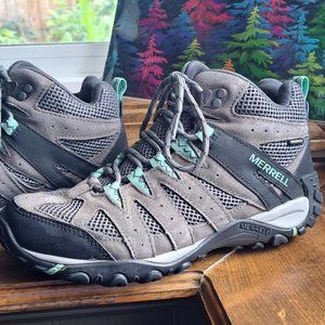 Merrell Hiking Boot- Women's 8.5